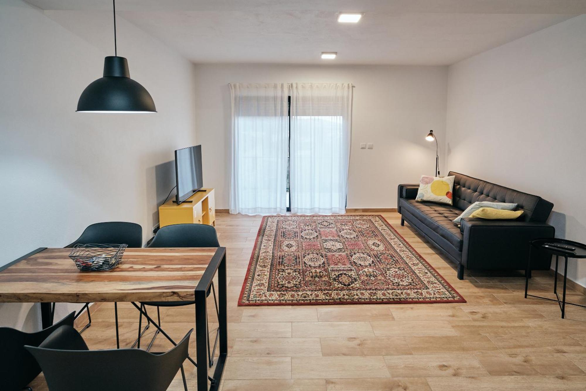 Feel... Azores - Apartments เวลาส ภายนอก รูปภาพ